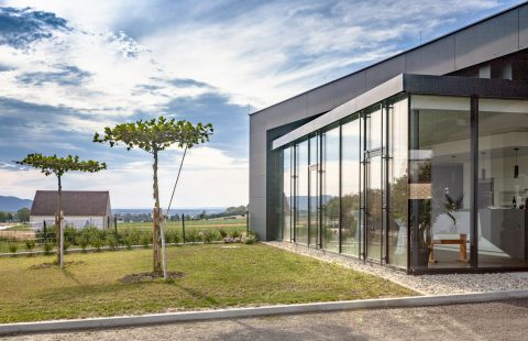 Fassade_Weingut-Gilg_Hagenbrunn_Weinviertel_CR_GILG_2018_2044-HDR